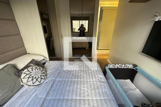 Suite de apartamento à venda com 2 quartos, 68m² em Barra Funda, São Paulo