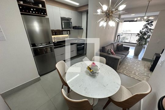 Sala/Cozinha de apartamento à venda com 2 quartos, 68m² em Barra Funda, São Paulo