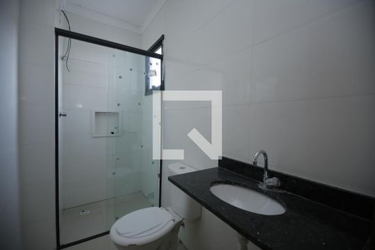 Banheiro de apartamento para alugar com 2 quartos, 48m² em Chácara Mafalda, São Paulo