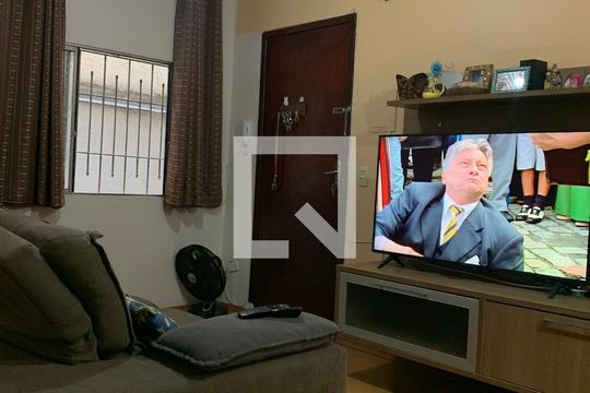 Sala de apartamento à venda com 2 quartos, 72m² em Jardim Dourado, Guarulhos