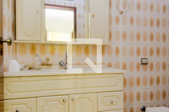 Banheiro de casa à venda com 8 quartos, 380m² em Jardim Tranquilidade, Guarulhos