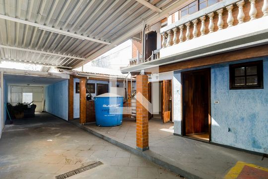 Quintal  de casa à venda com 8 quartos, 380m² em Jardim Tranquilidade, Guarulhos