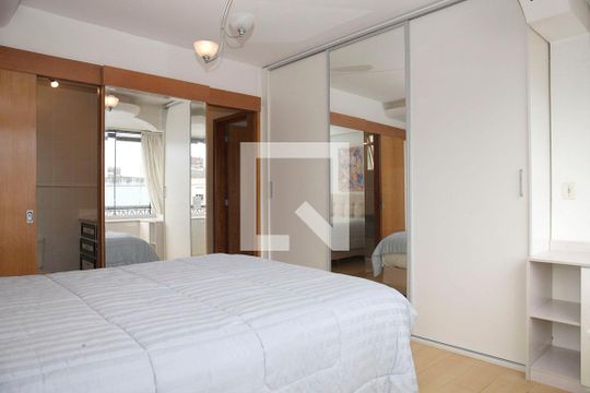 Quarto 1 Suíte de apartamento para alugar com 3 quartos, 81m² em Jardim Botânico, Porto Alegre