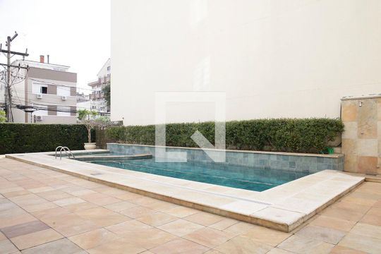 Área Comum - Piscina de apartamento para alugar com 3 quartos, 81m² em Jardim Botânico, Porto Alegre