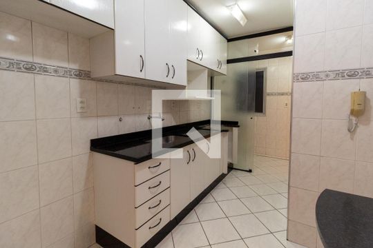 Cozinha de apartamento para alugar com 2 quartos, 72m² em Vila Carrão, São Paulo