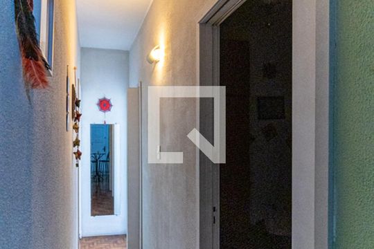 Corredor de apartamento à venda com 2 quartos, 47m² em República, São Paulo