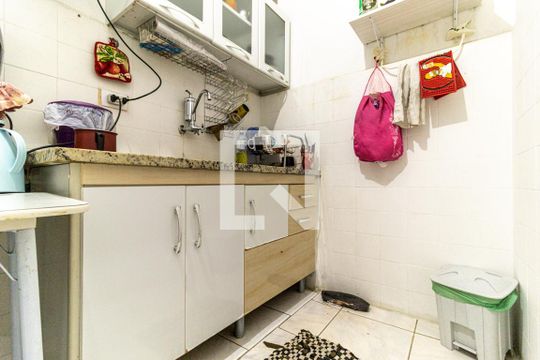 Cozinha de apartamento à venda com 2 quartos, 47m² em República, São Paulo