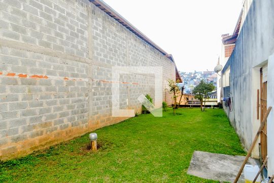 Quintal  de casa à venda com 2 quartos, 300m² em Jardim City, Guarulhos