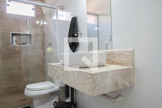 Banheiro Social de casa à venda com 3 quartos, 120m² em Santa Amelia, Belo Horizonte
