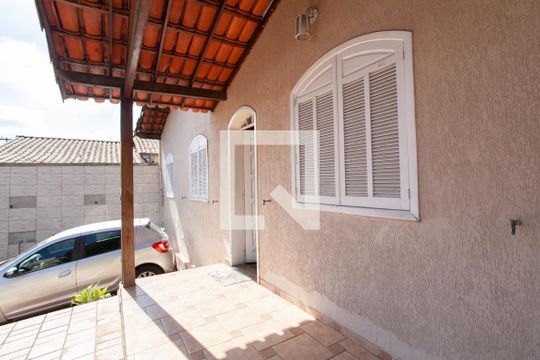 Varanda Sala de Estar de casa à venda com 3 quartos, 120m² em Santa Amelia, Belo Horizonte