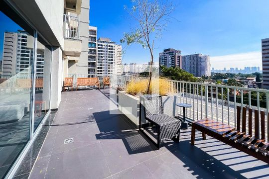 Área externa de kitnet/studio à venda com 1 quarto, 30m² em Indianópolis, São Paulo