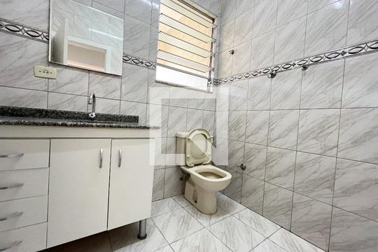 Banheiro de casa para alugar com 1 quarto, 110m² em Vila Monte Alegre, São Paulo