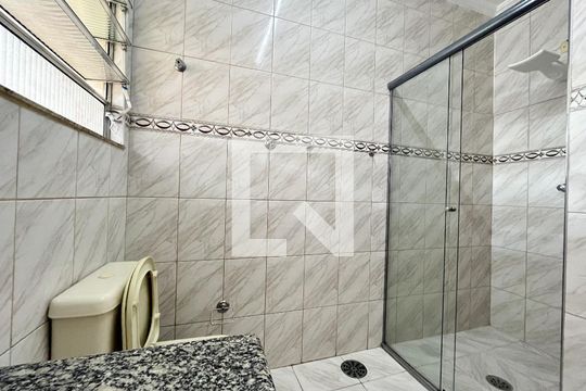 Banheiro de casa para alugar com 1 quarto, 110m² em Vila Monte Alegre, São Paulo