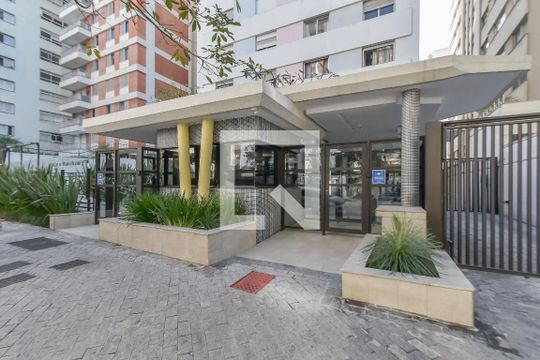 Fachada do Prédio de apartamento para alugar com 3 quartos, 165m² em Higienópolis, São Paulo