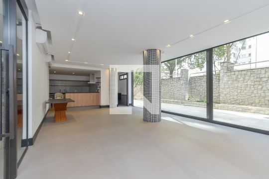 Área comum de apartamento para alugar com 3 quartos, 165m² em Higienópolis, São Paulo