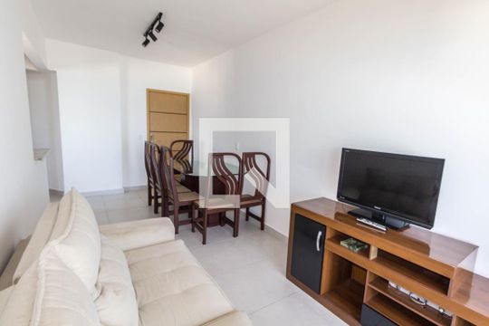 Sala de apartamento para alugar com 2 quartos, 80m² em Caiçara, Praia Grande