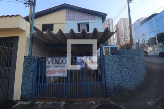 Fachada de casa à venda com 3 quartos, 130m² em Campestre, Santo André