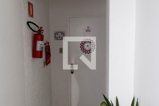 Hall de entrada de apartamento para alugar com 3 quartos, 74m² em Centro, Diadema