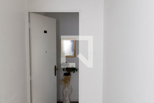 Hall de entrada de apartamento para alugar com 3 quartos, 74m² em Centro, Diadema
