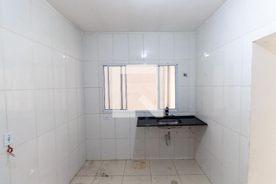 Cozinha de casa de condomínio para alugar com 2 quartos, 75m² em Cidade Patriarca, São Paulo