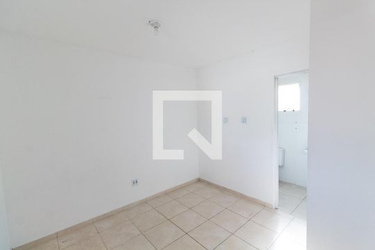 Quarto Suíte 2 de casa de condomínio para alugar com 2 quartos, 75m² em Cidade Patriarca, São Paulo