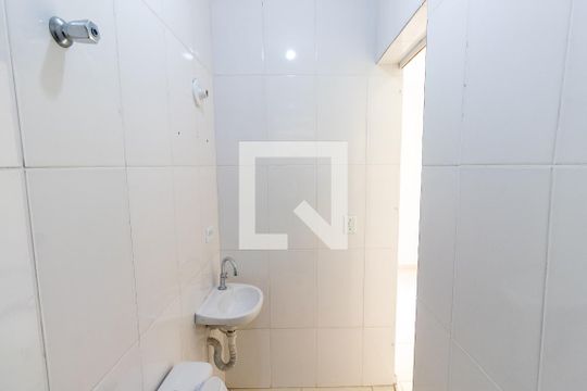 Banheiro da Suíte 1 de casa de condomínio para alugar com 2 quartos, 75m² em Cidade Patriarca, São Paulo