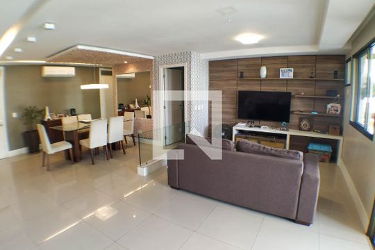 Sala de apartamento para alugar com 3 quartos, 140m² em Icaraí, Niterói