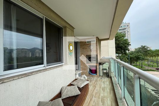 Varanda de apartamento para alugar com 2 quartos, 67m² em Barra da Tijuca, Rio de Janeiro