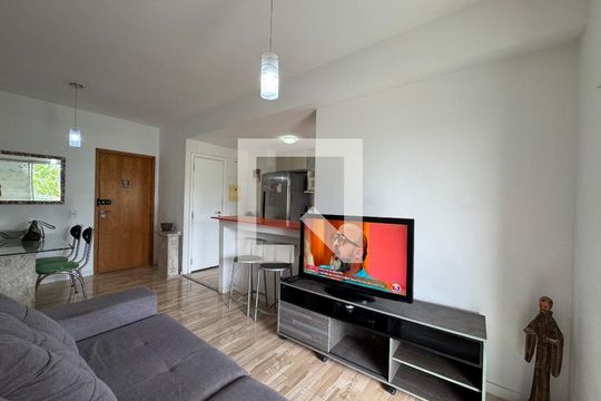 Sala de apartamento para alugar com 2 quartos, 67m² em Barra da Tijuca, Rio de Janeiro