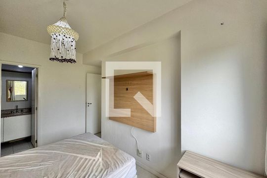 Suíte de apartamento para alugar com 2 quartos, 67m² em Barra da Tijuca, Rio de Janeiro