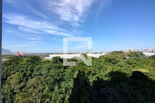 Vista  de apartamento para alugar com 1 quarto, 40m² em Jacarepaguá, Rio de Janeiro