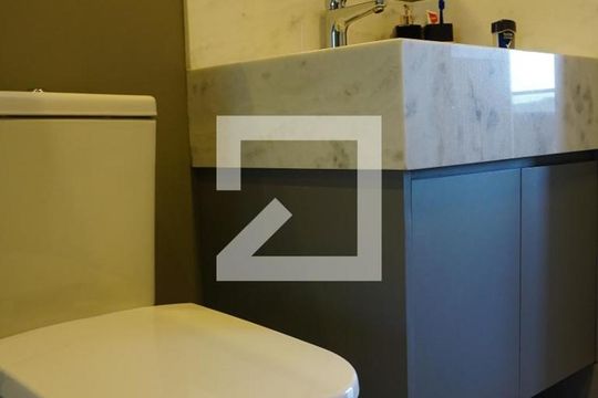 Banheiro de apartamento à venda com 1 quarto, 38m² em Pinheiros, São Paulo
