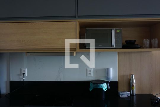 Cozinha de apartamento à venda com 1 quarto, 38m² em Pinheiros, São Paulo