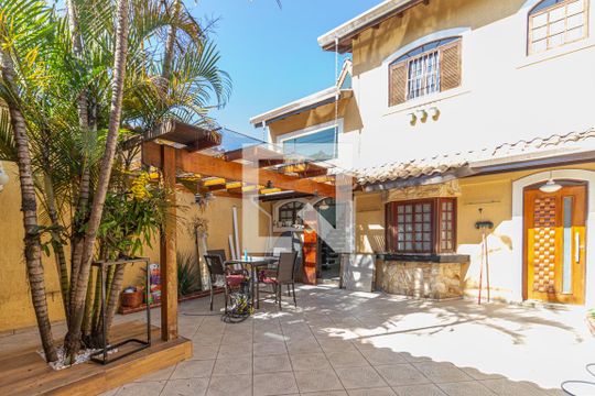 Garagem de casa à venda com 3 quartos, 240m² em Presidente Altino, Osasco