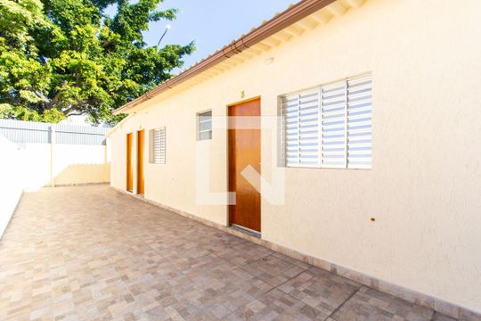 Fachada da casa de casa para alugar com 1 quarto, 27m² em Belenzinho, São Paulo