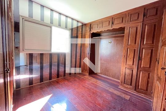 Quarto de apartamento para alugar com 1 quarto, 54m² em Vila Guarani (zona Sul), São Paulo