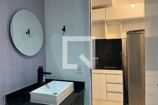Banheiro de kitnet/studio à venda com 1 quarto, 18m² em Perdizes, São Paulo