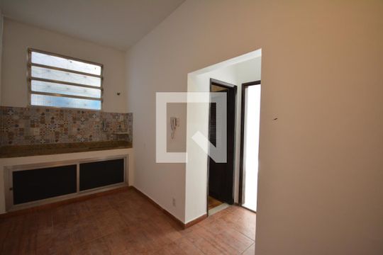 Cozinha de apartamento para alugar com 5 quartos, 106m² em Irajá, Rio de Janeiro