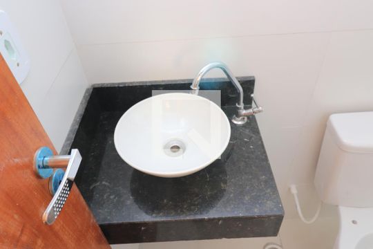 Banheiro de apartamento para alugar com 1 quarto, 30m² em Chácara Santo Antônio (zona Leste), São Paulo