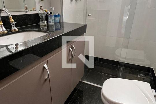 Banheiro 2 de apartamento à venda com 4 quartos, 227m² em Liberdade, Belo Horizonte