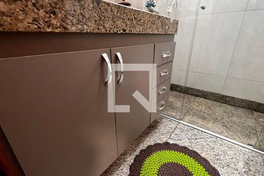 Banheiro de apartamento à venda com 4 quartos, 227m² em Liberdade, Belo Horizonte