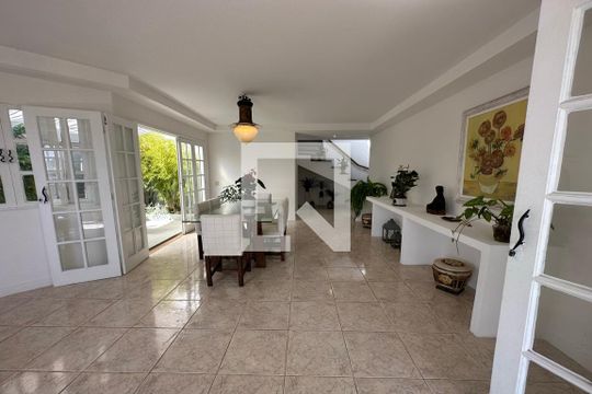 Sala de casa de condomínio à venda com 4 quartos, 278m² em Anil, Rio de Janeiro