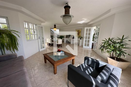 Sala de casa de condomínio à venda com 4 quartos, 278m² em Anil, Rio de Janeiro
