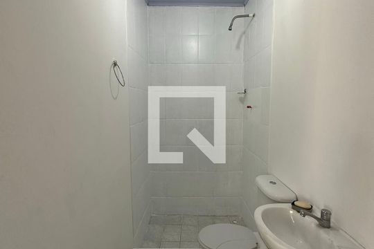 Banheiro da garagem de casa de condomínio à venda com 4 quartos, 278m² em Anil, Rio de Janeiro