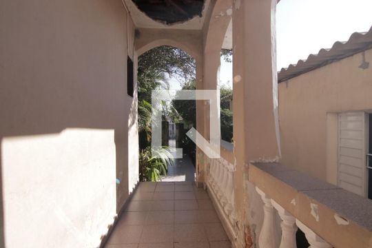 Corredor de casa à venda com 2 quartos, 294m² em Vila Salete, São Paulo