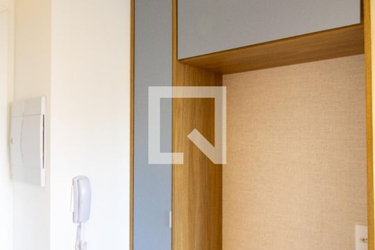 Sala - detalhe armário de apartamento para alugar com 1 quarto, 27m² em Vila Nova Conceição, São Paulo