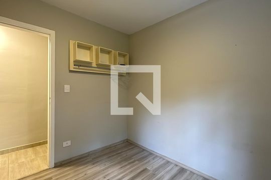 Quarto 2 de apartamento para alugar com 3 quartos, 72m² em Orleans, Curitiba