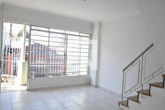 Casa para alugar com 3 quartos, 120m² em Vila Medeiros, São Paulo