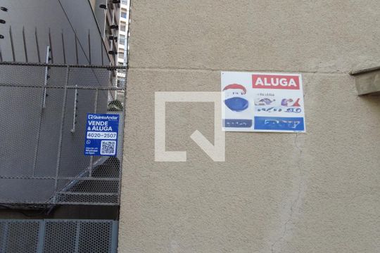 Plaquinha de apartamento para alugar com 1 quarto, 50m² em Campo Belo, São Paulo
