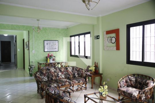 Hall de entrada de apartamento para alugar com 2 quartos, 75m² em Vila Tupi, Praia Grande